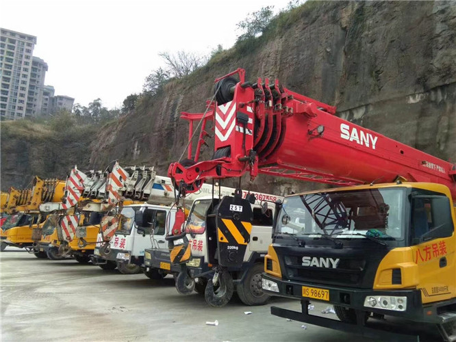 岳塘区吊车出租按什么计费？台班费、单次费、里程费怎么算？